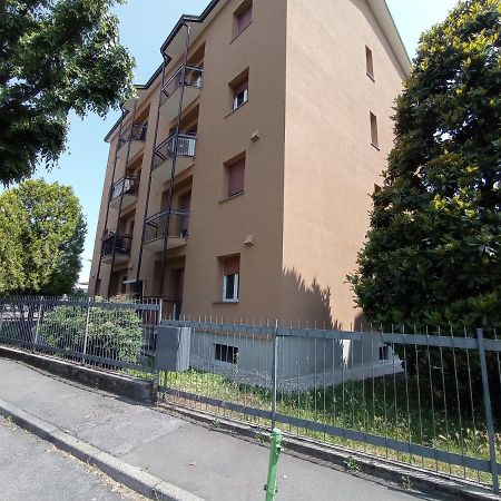 Casa Giotto, Grazioso Trilocale Appartamento Carate Brianza Esterno foto